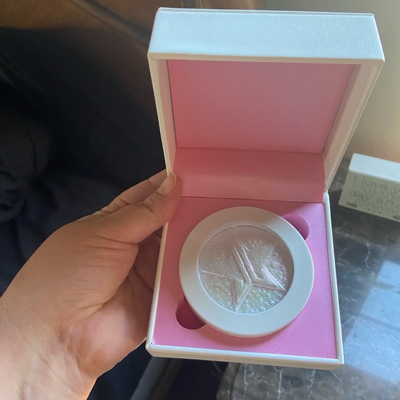 Jeffree star cosmetics extreme frost highlight! Color is lick my glit. - Picture 1 of 6